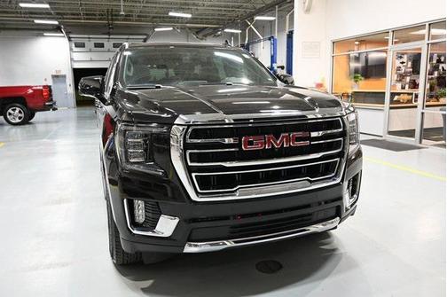 2022 GMC Yukon SLT