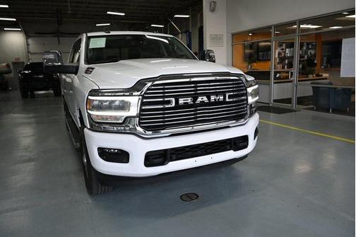 2023 RAM 2500 Laramie Crew Cab 4x4 6'4' Box