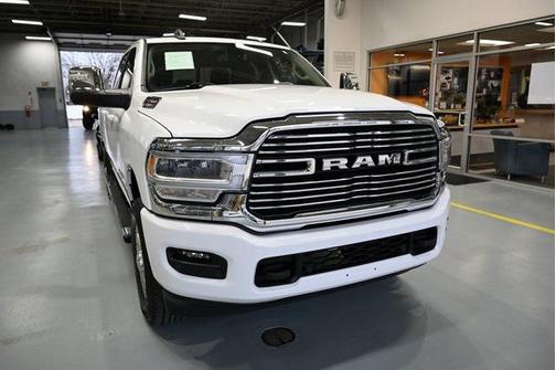 2023 RAM 2500 Laramie Crew Cab 4x4 6'4' Box