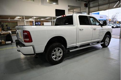2023 RAM 2500 Laramie Crew Cab 4x4 6'4' Box