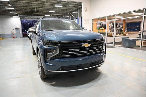 Lakeshore Blue Metallic 2026 Chevrolet Suburban High Country, 4WD