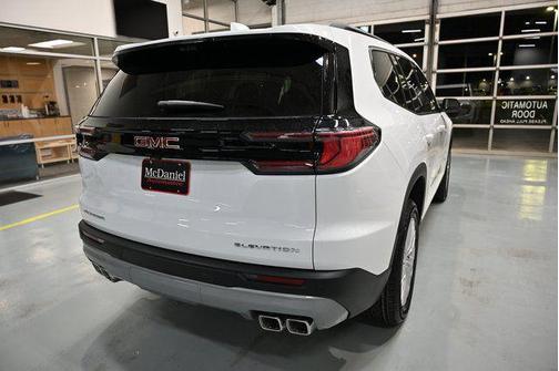 2026 GMC Acadia Elevation FWD