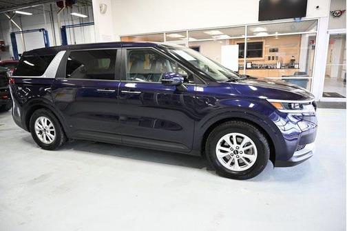 2022 Kia Carnival LXS