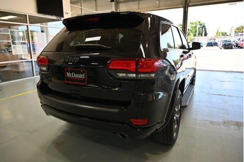 Diamond Black Crystal Pearlcoat 2021 Jeep Grand Cherokee 80th Anniversary 4x4