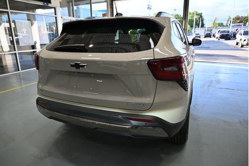 White Sands 2026 Chevrolet Trax FWD ACTIV