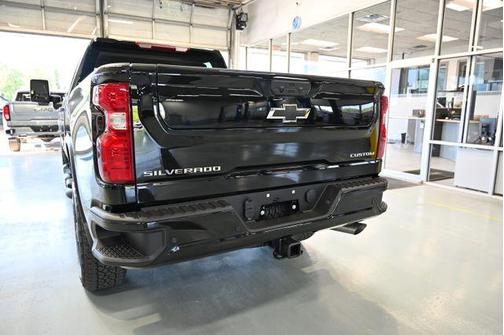 Black 2026 Chevrolet Silverado 2500 Custom