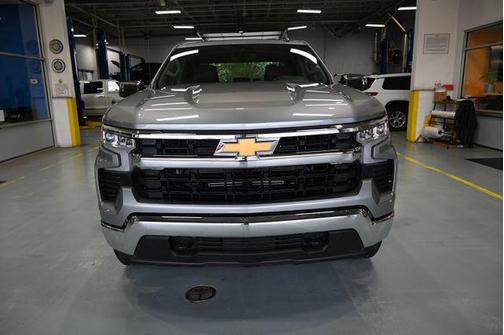 Sterling Gray Metallic 2026 Chevrolet Silverado 1500 LT