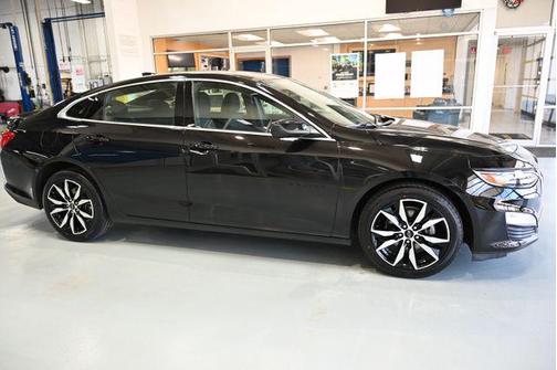 Mosaic Black Metallic 2024 Chevrolet Malibu FWD RS