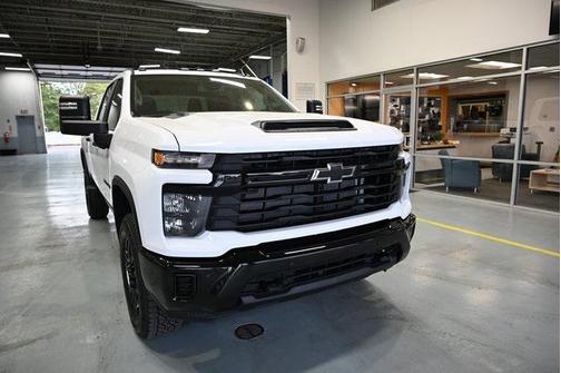 2026 Chevrolet Silverado 2500 Custom