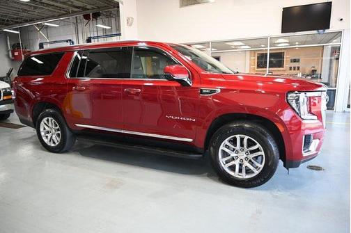 2022 GMC Yukon XL SLT