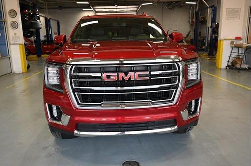 2022 GMC Yukon XL SLT