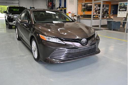 Brown Stone 2018 Toyota Camry XLE