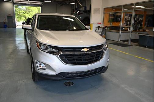 Silver Ice Metallic 2021 Chevrolet Equinox 1LT