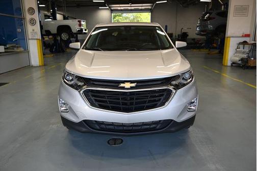 Silver Ice Metallic 2021 Chevrolet Equinox 1LT