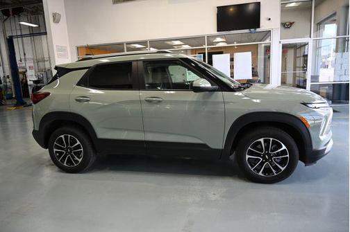 Cacti Green 2026 Chevrolet Trailblazer LT