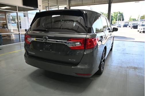 Pacific Pewter Metallic 2018 Honda Odyssey Elite