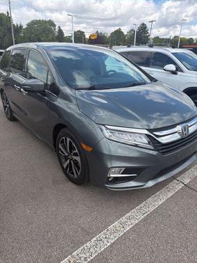 Pacific Pewter Metallic 2018 Honda Odyssey Elite