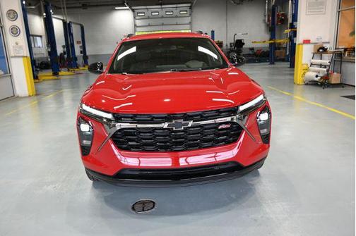Apex Red 2026 Chevrolet Trax FWD 2RS