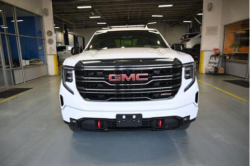 Summit White 2024 GMC Sierra 1500 AT4