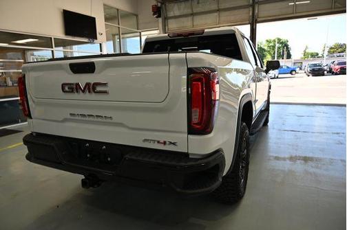 Summit White 2025 GMC Sierra 1500 AT4X
