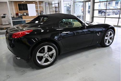 2007 Pontiac Solstice Base