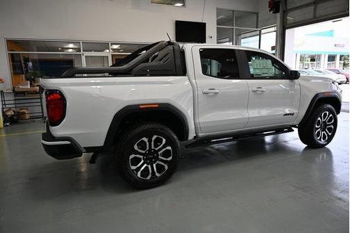 2025 GMC Canyon AT4
