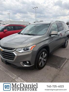 Pepperdust Metallic 2019 Chevrolet Traverse LT Leather