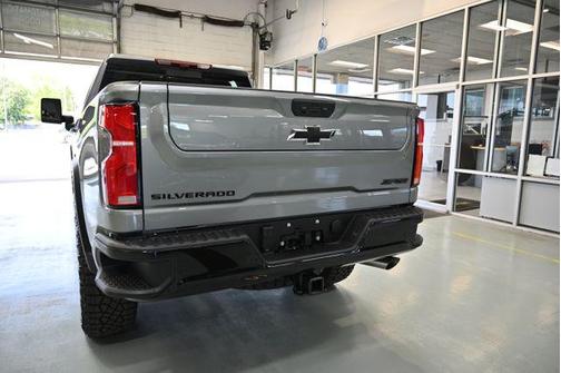 Sterling Gray Metallic 2026 Chevrolet Silverado 2500 Crew Cab, Standard Bed, XR2, 4WD