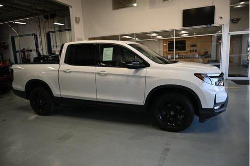 2023 Honda Ridgeline Black