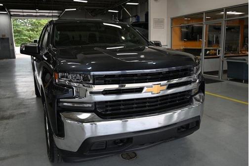 Shadow Gray Metallic 2021 Chevrolet Silverado 1500 LT