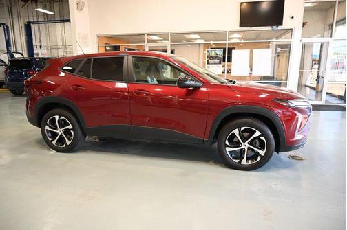 Crimson Metallic 2024 Chevrolet Trax FWD 1RS