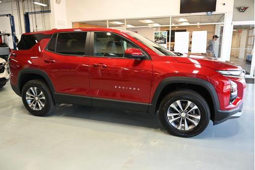 Radiant Red Tintcoat 2026 Chevrolet Equinox 1LT