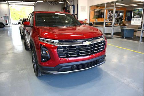 Radiant Red Tintcoat 2026 Chevrolet Equinox 1LT