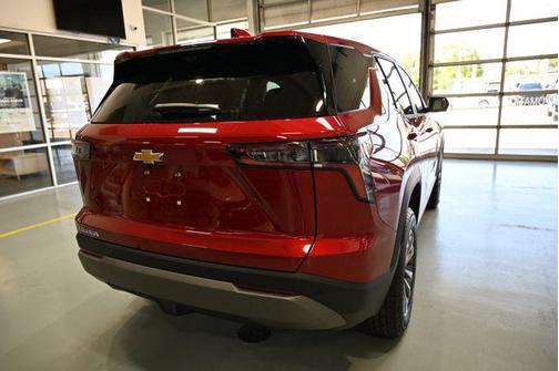 Radiant Red Tintcoat 2026 Chevrolet Equinox 1LT