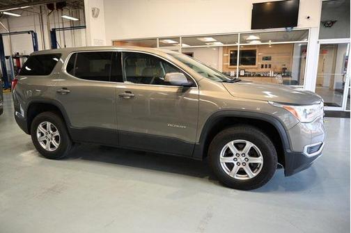 2019 GMC Acadia SLE-1