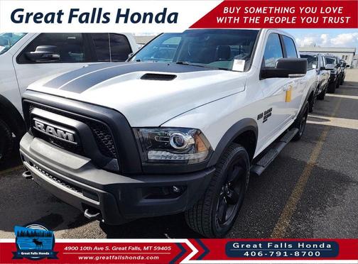 Bright White Clearcoat 2019 RAM 1500 SLT