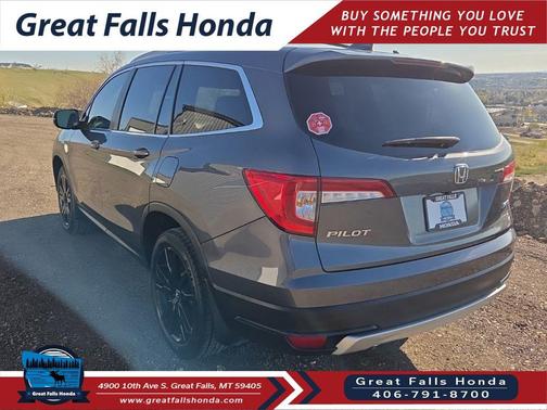 Gray 2022 Honda Pilot AWD Black Edition