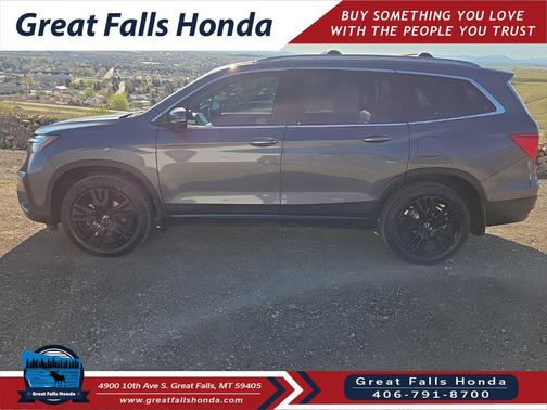 Gray 2022 Honda Pilot AWD Black Edition