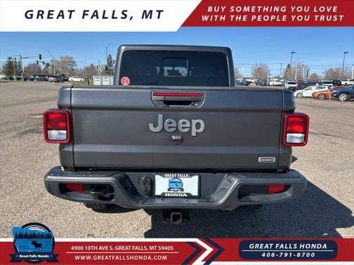 2022 Jeep Gladiator Overland