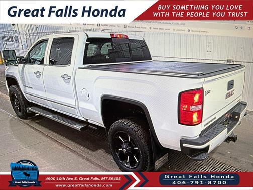 White 2016 GMC Sierra 2500 Denali