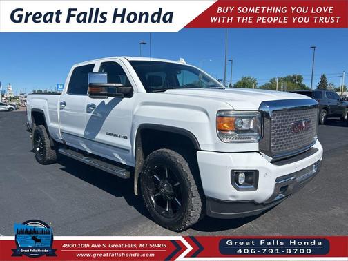 White 2016 GMC Sierra 2500 Denali