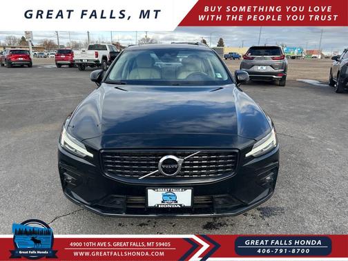 2021 Volvo S60 T5 Momentum