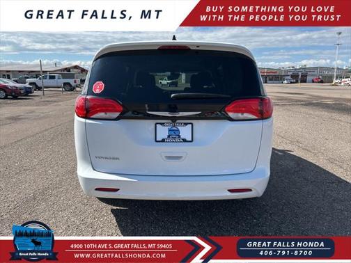 2023 Chrysler Voyager LX