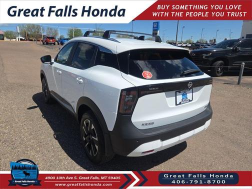 Fresh Powder 2026 Nissan Kicks SV
