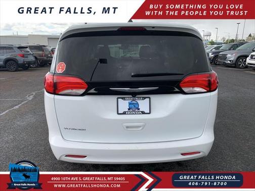 2023 Chrysler Voyager LX