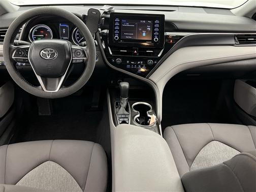 2024 Toyota Camry Hybrid LE