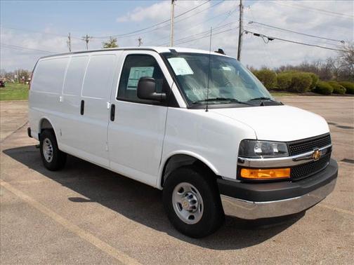 Summit White 2026 Chevrolet Express 2500 2500 Regular Wheelbase, WT, RWD