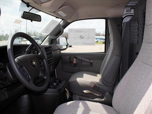 Summit White 2026 Chevrolet Express 2500 2500 Regular Wheelbase, WT, RWD