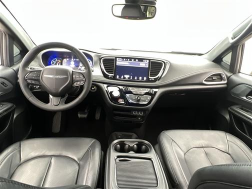 2022 Chrysler Pacifica Hybrid Touring L