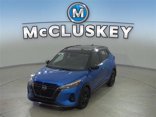 Electric Blue Metallic/Super Black 2023 Nissan Kicks SR